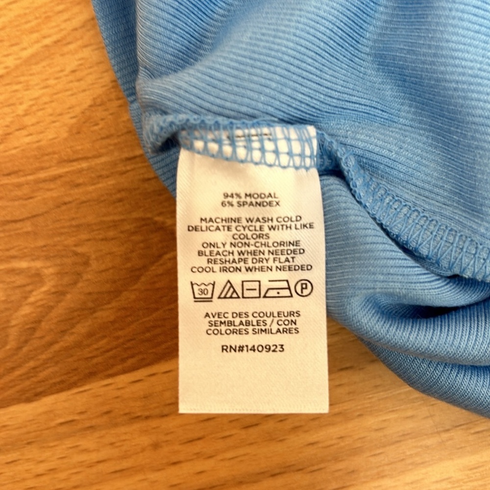 The Perfect Ribbed Crew Neck Tee - Picture 4 of 6